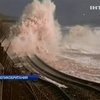 В Британии проливные дожди и шквальный ветер вызвали наводнение