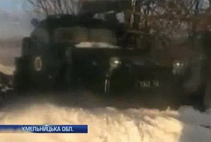 Спасатели борются с последствиями непогоды на Хмельнитчине