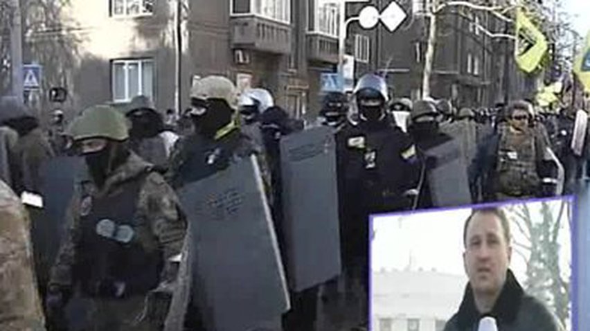 Парубий возглавил колонну демонстрантов, дошедшую до здания ВР