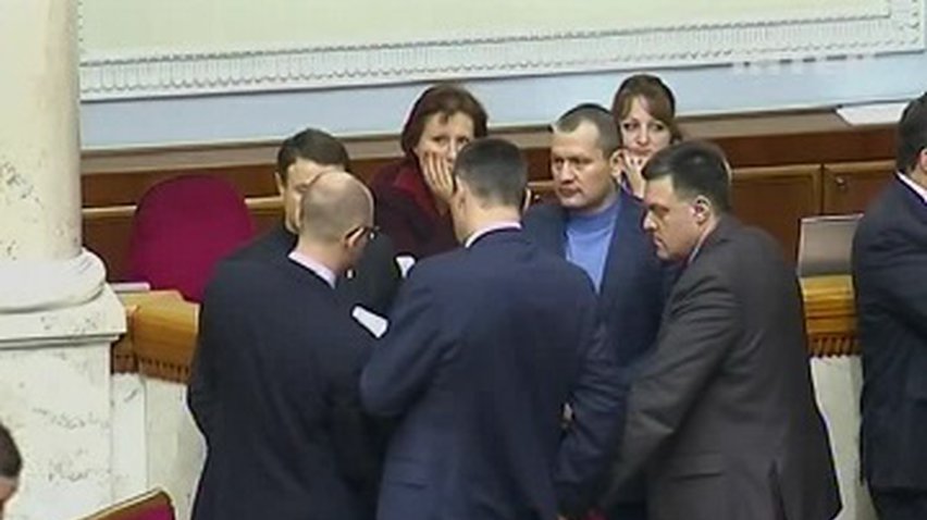 Верховная рада решила не создавать конституционную комиссию