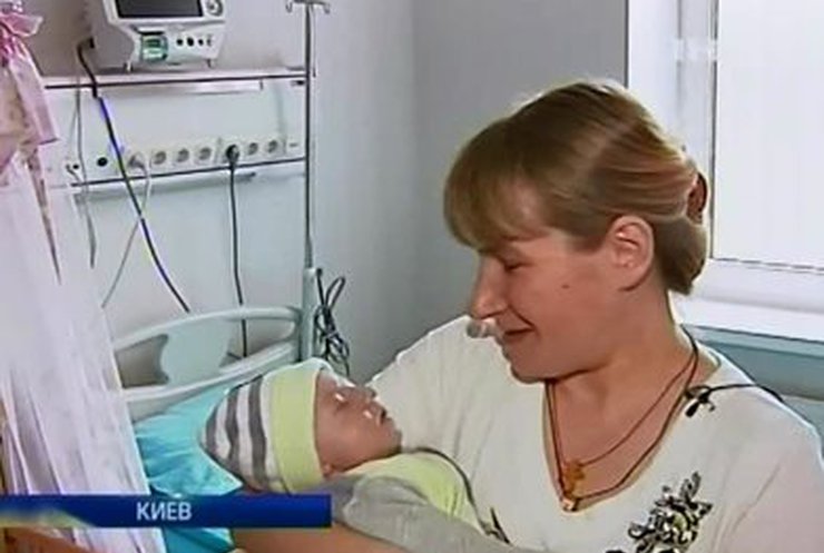 Киевские врачи провели уникальную операцию на сердце новорожденного