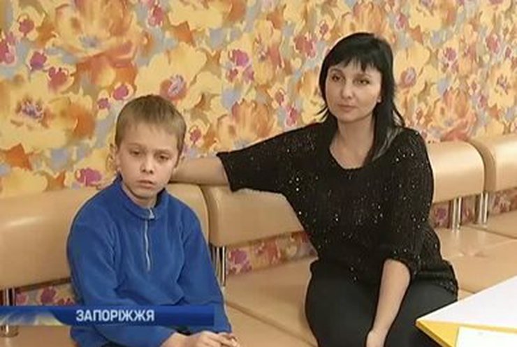 У запорожской семьи соцслужбы отобрали троих детей