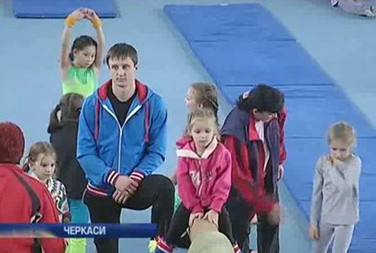 Единственной в Черкассах детской гимнастической школе грозит исчезновение