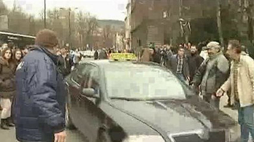 Почти неделю в Боснии и Герцеговине не утихают массовые демонстрации