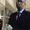 В Харькове задержали мужчину, плеснувшего в Яценюка "зеленкой"