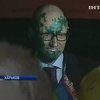 В больнице "Укрзалізниці" Яценюка и Турчинова облили зеленкой