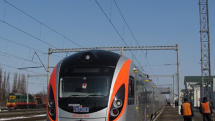 Скоростные поезда Hyundai заменили локомотивными составами на неопределенный срок