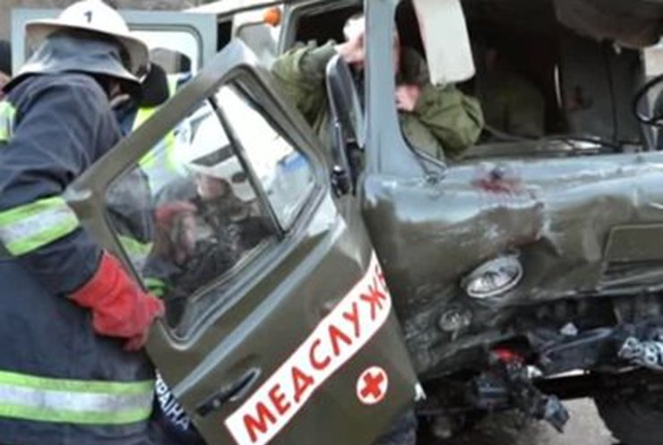 В ДТП в Севастополе погиб человек, восемь пострадали