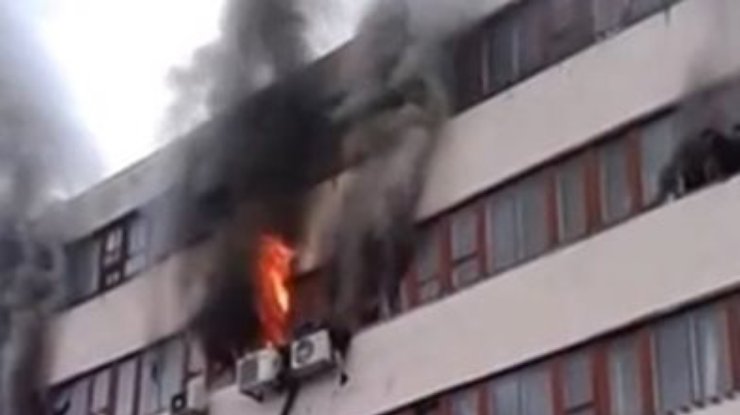 Семьи погибших в пожаре на "Хартроне" получили матпомощь