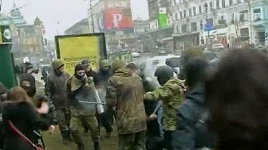 На Майдане подрались активисты