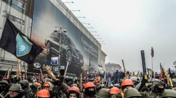 Милиция проверяет обстоятельства потасовки на Бессарабской площади в Киеве