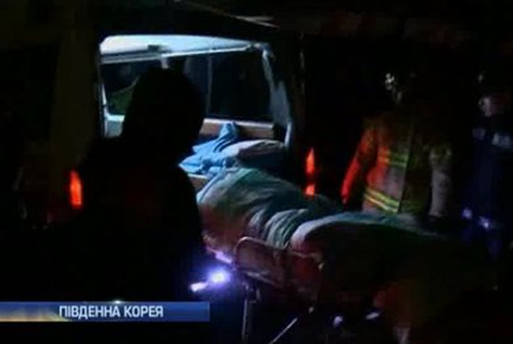Под обвалами крыши в Южной Корее погибли 10 человек