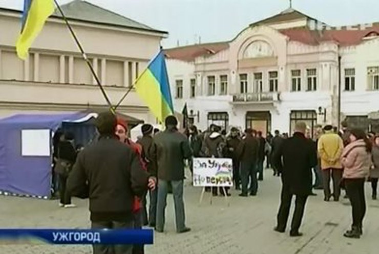 На западе Украины люди готовятся ехать в Киев