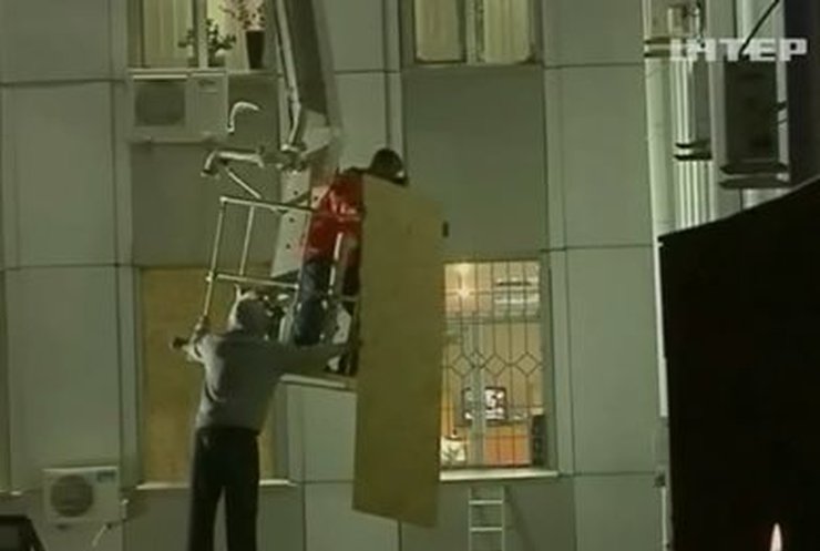 В Днепропетровске готовятся к возможным штурмам госучреждений