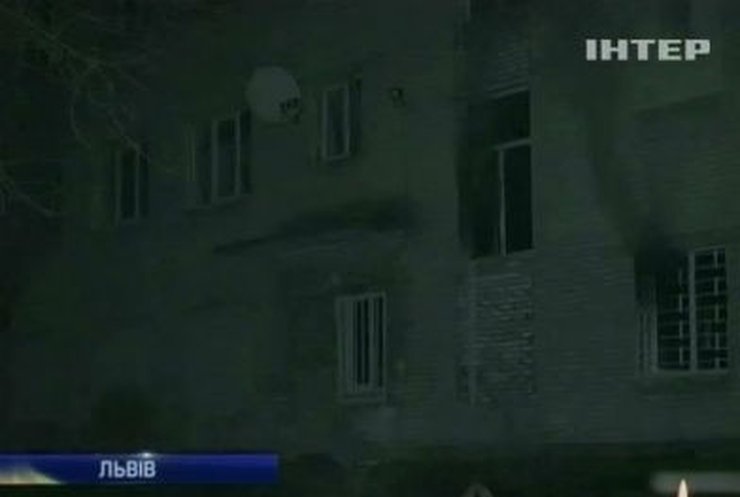Во время пожара во львовской казарме "Беркута" погибли двое