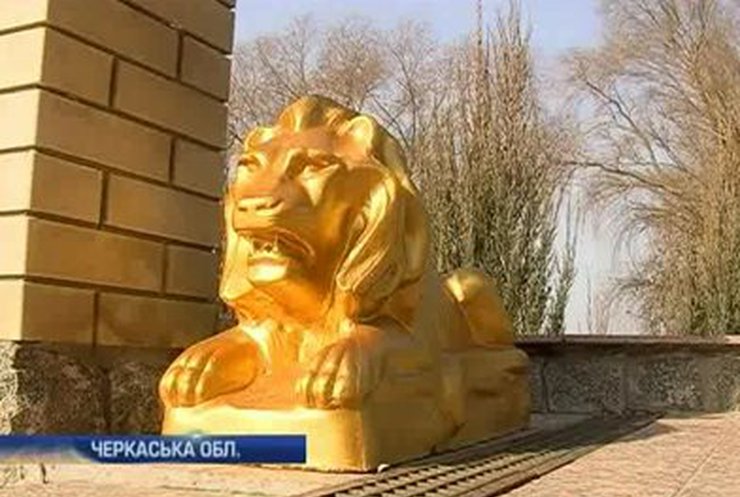 Черкасские "автомайдановцы" съездили на дачу Олейника