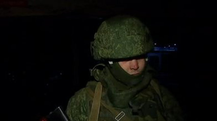 Два крымских аэропорта по-прежнему охраняются военными