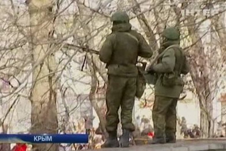 Аксенов временно подчинил себе силовые структуры полуострова и попросил у РФ помощи