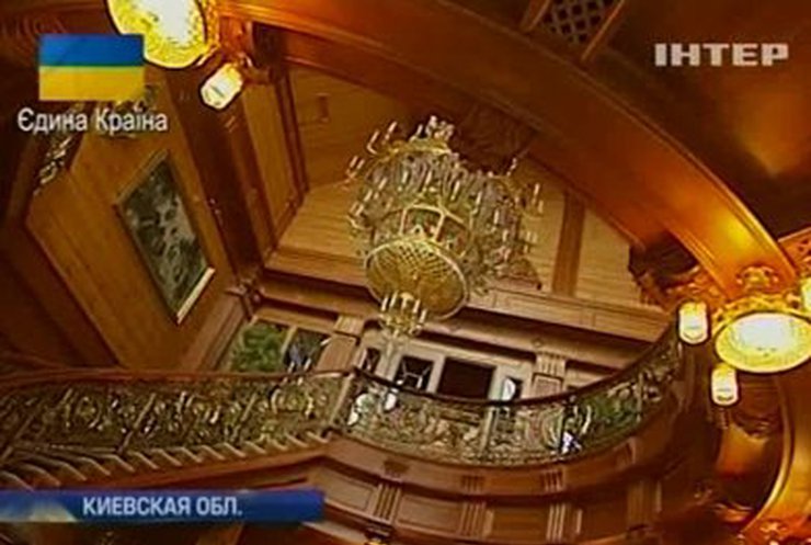 По следам Януковича: "Подробности" проследили, как мог сбежать экс-президент