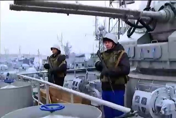 Базу ВМС Украины заблокировали вооруженные люди