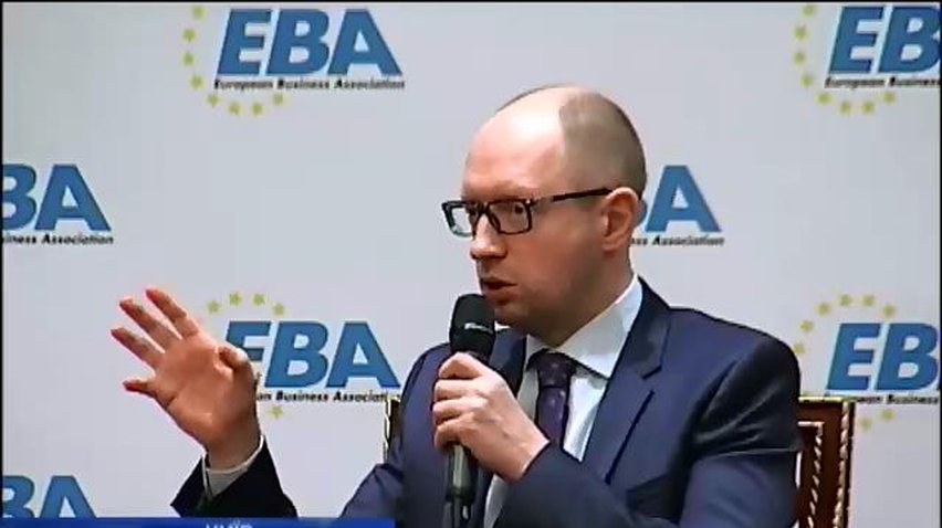 На встрече с бизнесменами Яценюк сообщил, что всем придется затянуть пояса