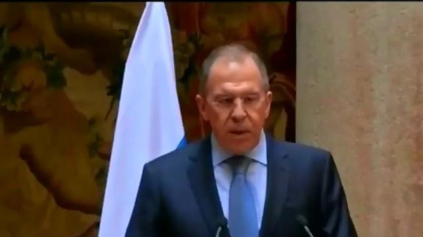 Российские войска в Крыму находятся в местах базирования, - Лавров
