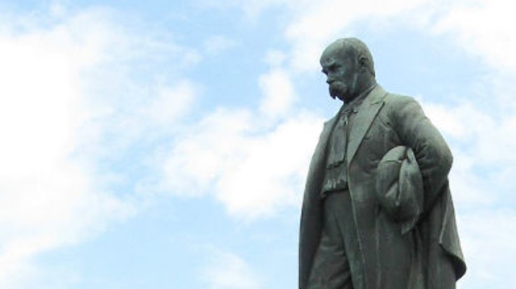 В село на Львовщине спустя 3 года вернули памятник Шевченко