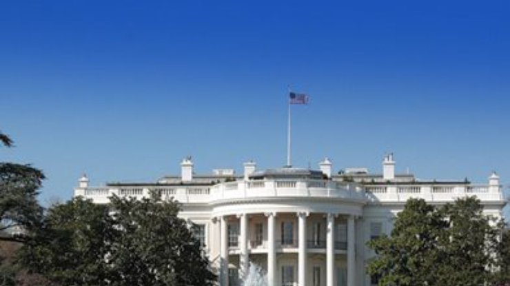 США вводят визовые ограничения в отношении ряда чиновников из России и Украины