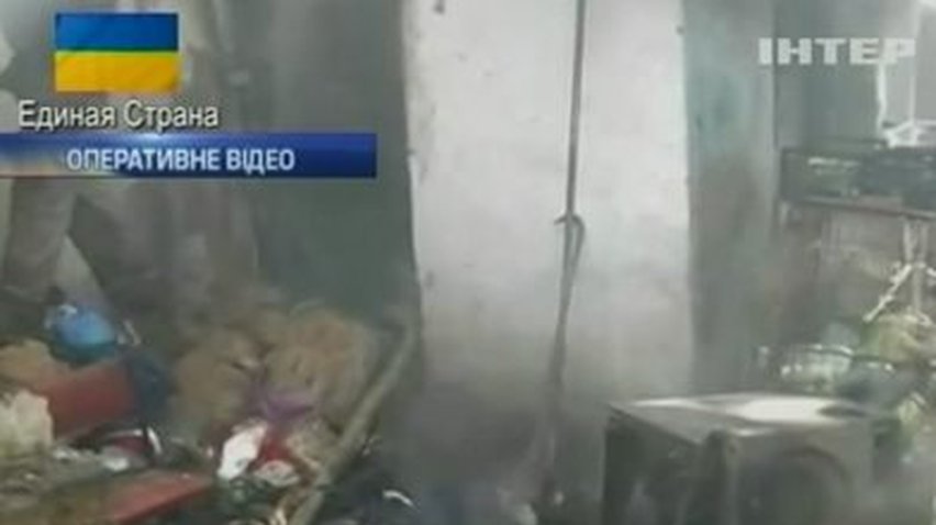 В Симферополе загорелся частный дом, в котором находились трое взрослых и четверо детей
