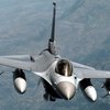 США намерены направить в Польшу больше истребителей F-16
