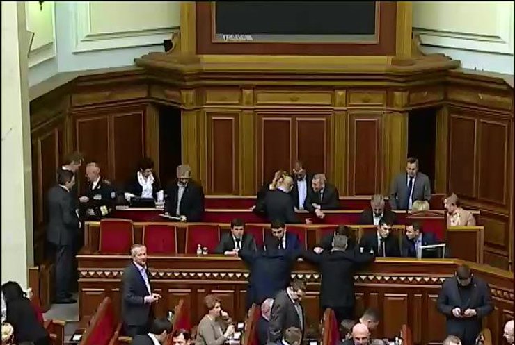 Верховная рада обсудила крымский вопрос