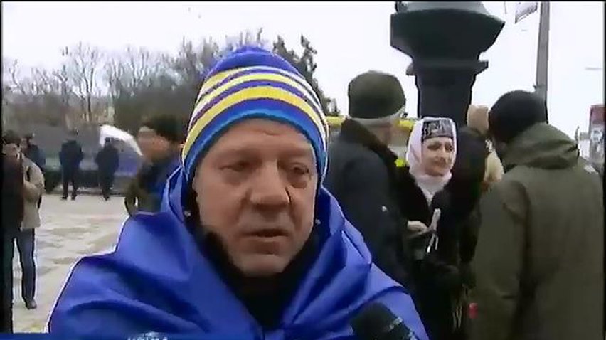 В Симферополе прошел проукраинский митинг