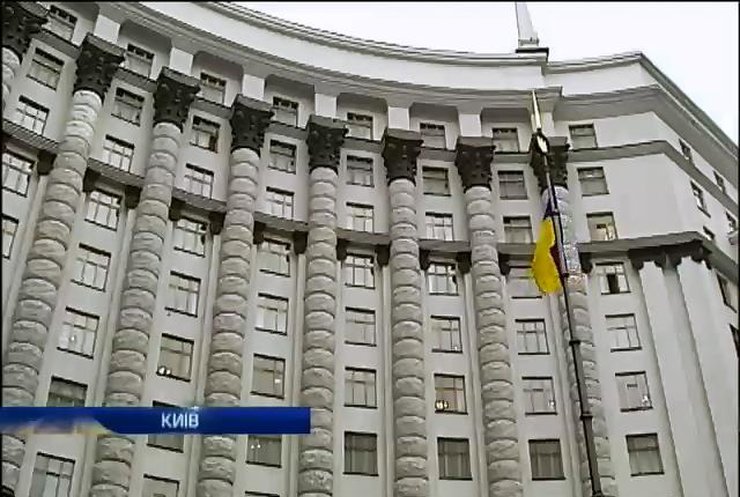 Кабмин перечислит украинским военным 125 млн гривен