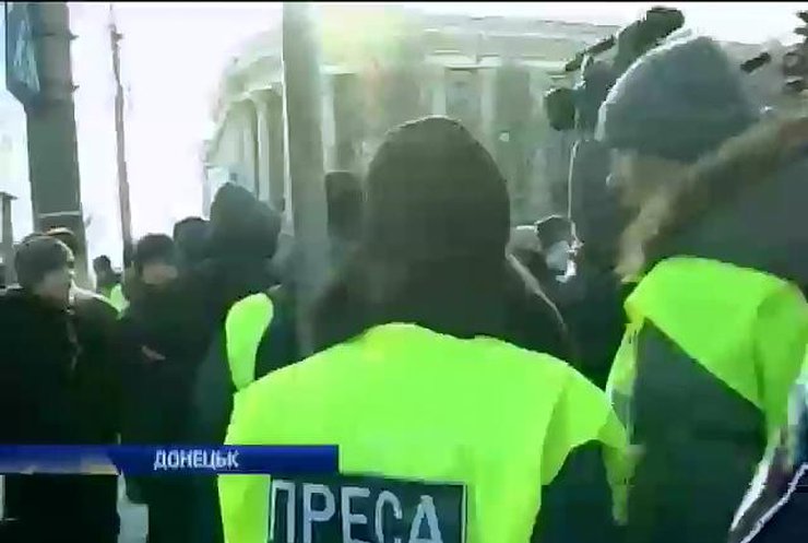 Луганская и донецкая милиция занялись безопасностью СМИ