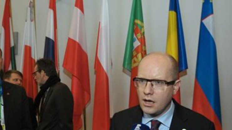 Чешский премьер в Берлине раскритиковал РФ за действия в отношении Украины