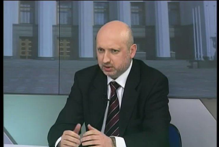 Турчинов хочет мирным путем урегулировать крымский вопрос