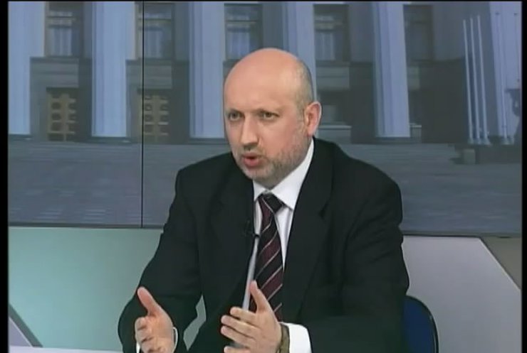 Турчинов считает незаконным крымский референдум