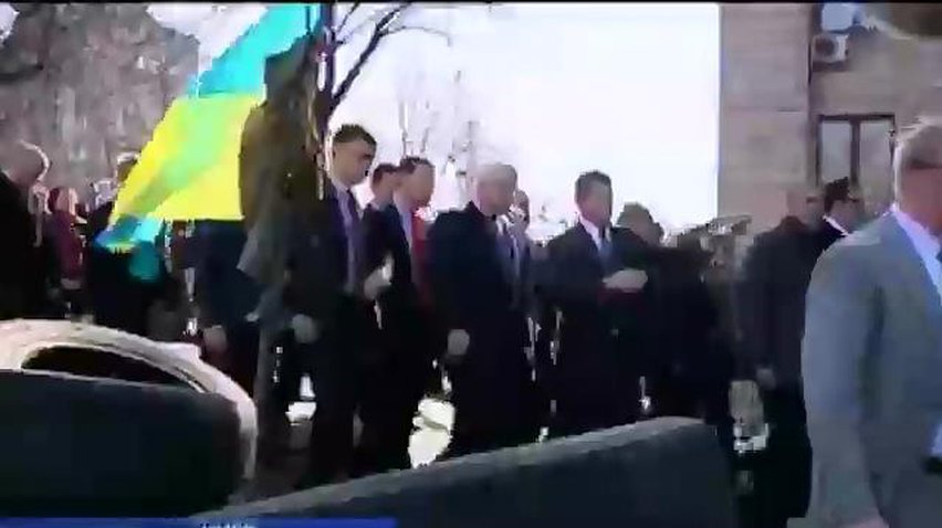 Сенаторы США приехали в Киев