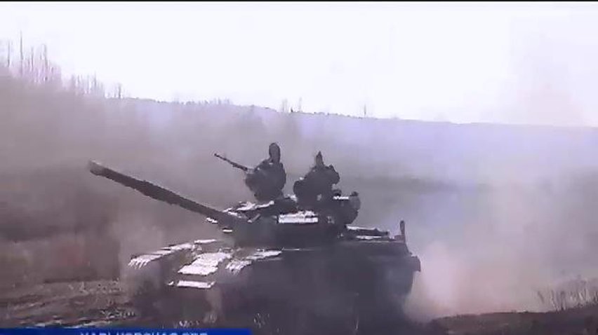 Украинская военная техника отправилась на границу с Россией