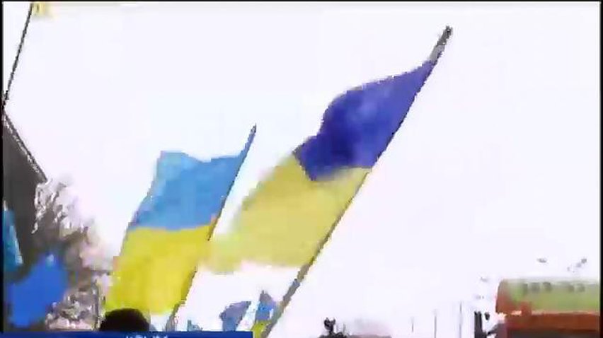 40 тысяч крымчан собрались на акцию за целостность Украины