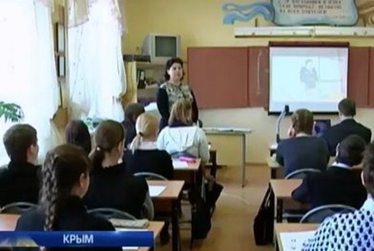 Непризнанные власти Крыма хотят выдавать выпускникам российские дипломы
