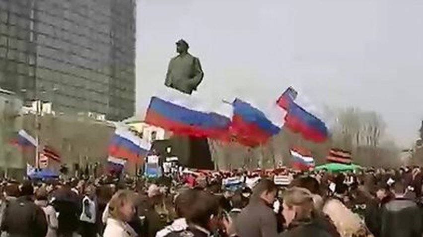 В Донецке продолжают собираться пророссийские активисты