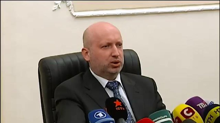 Турчинов призвал украинцев не поддаваться панике и сохранять единство