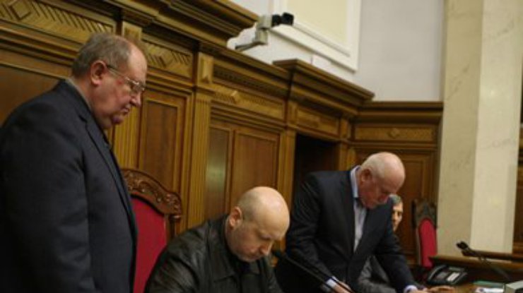 Турчинов одобрил изменения в закон о выборах президента Украины