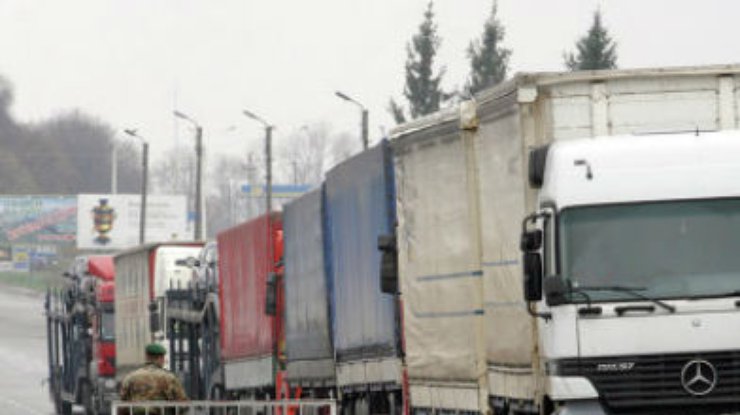Пропуск украинских товаров через границу с Россией возобновлен, - ГПС