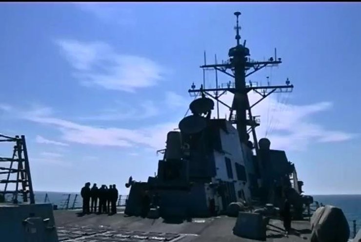 В Черном море идут учения кораблей НАТО