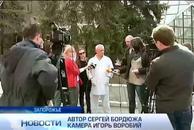 Мужчина с ножом напал на главврача запорожской больницы
