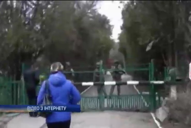 Украинские десантники захватили навигационную станцию ЧФ РФ в Геническе