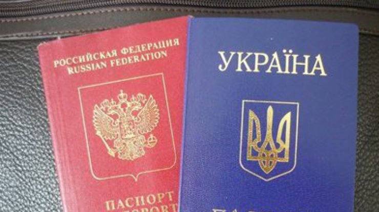 Выдача российских паспортов крымчанам продолжится даже после трех месяцев со дня референдума, - ФМС России