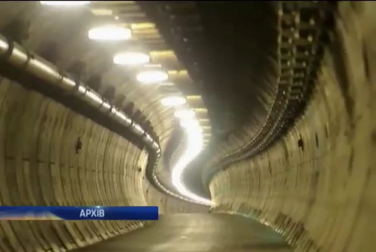 Из-за попадания молнии в тоннеле под Ла-Маншем на время остановилось движение поездов